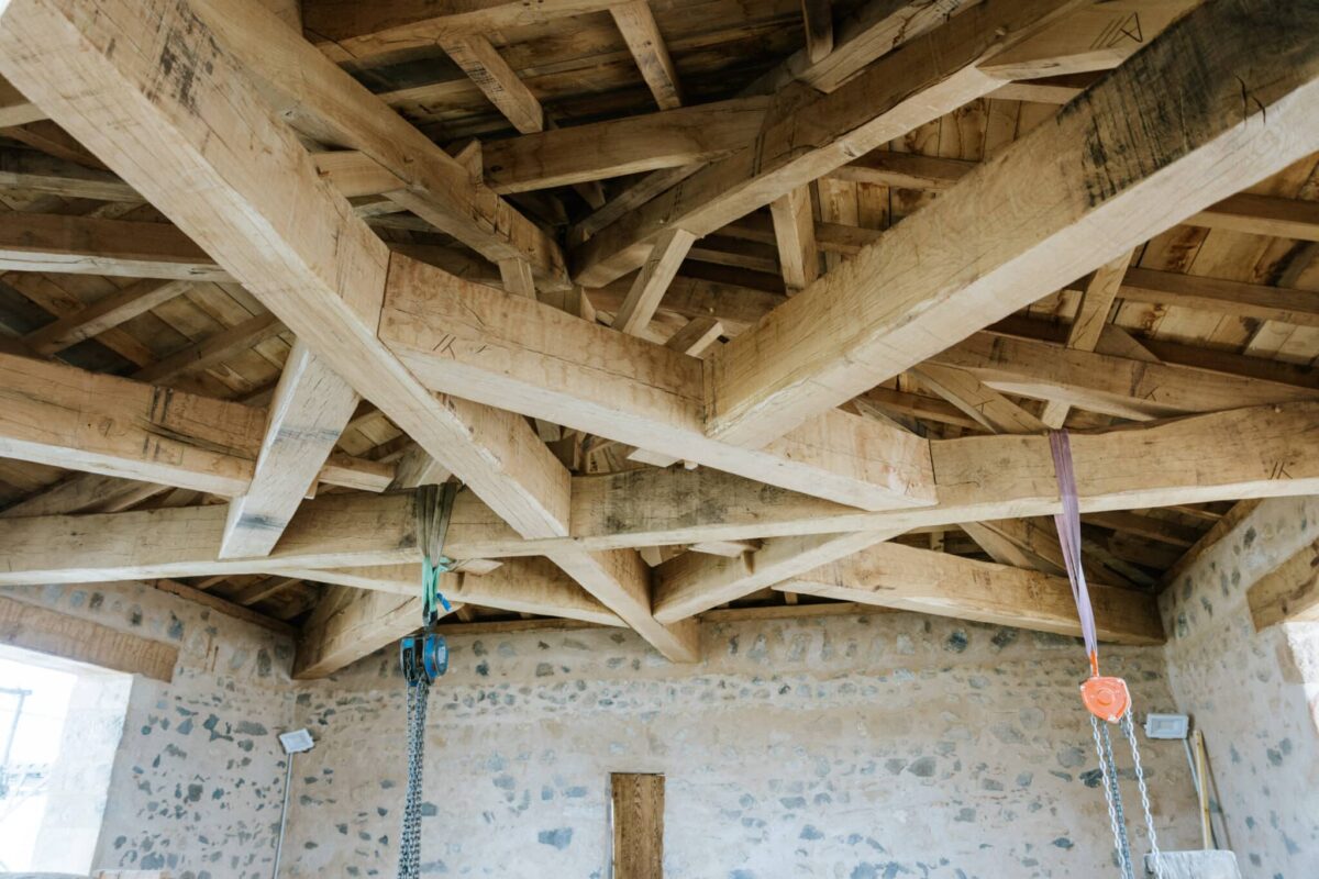 Charpente traditionnelle en bois réalisée par l'entreprise Maurice Nailler